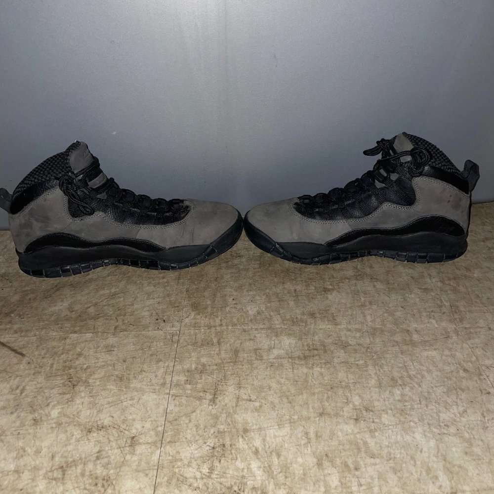 Gray n red Jays
